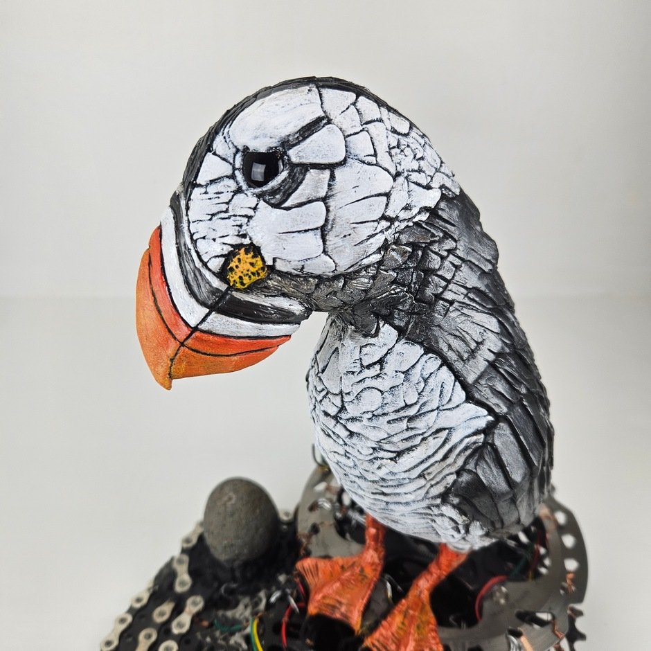 Puffin sculpture by Kristian Saapunki aka RawSculptor