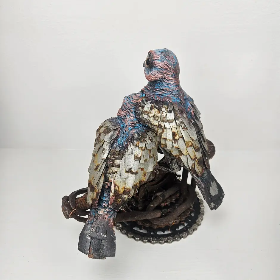 Dove sculpture by Kristian Saapunki aka RawSculptor