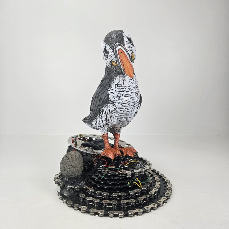 Puffin sculpture by Kristian Saapunki aka RawSculptor