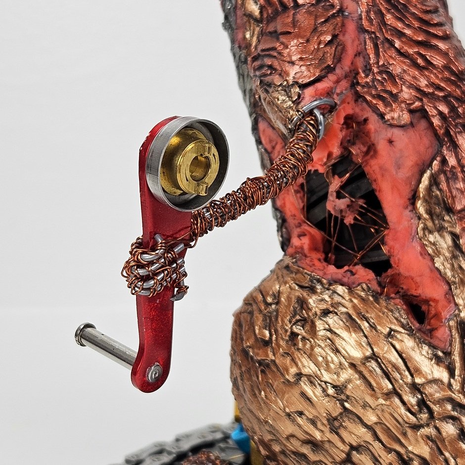 Trashy rat sculpture by Kristian Saapunki aka RawSculptor
