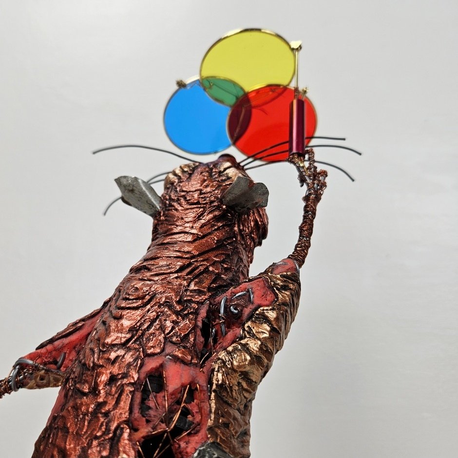 Trashy rat sculpture by Kristian Saapunki aka RawSculptor