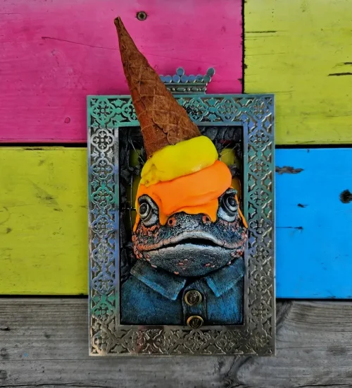 Toad sculpture picture ice cream cone